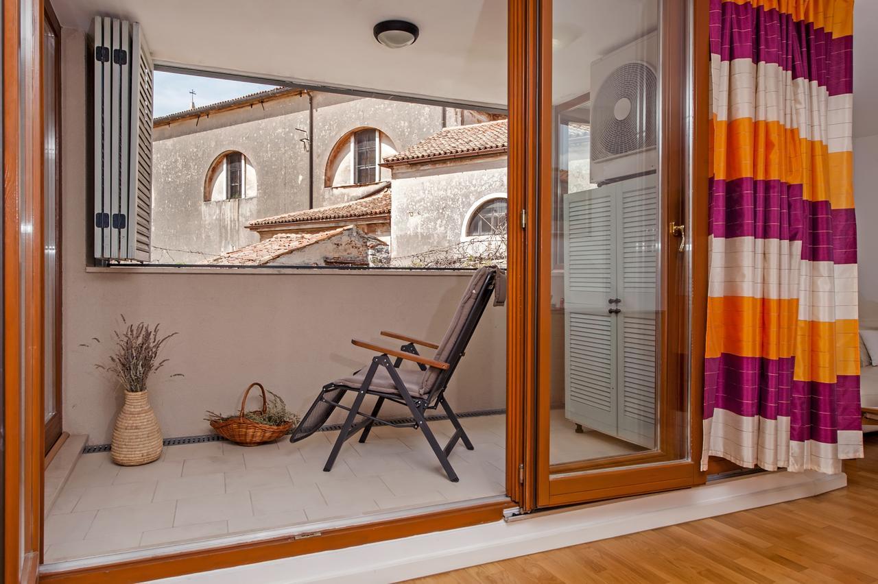 רוביני Apartment Campanile מראה חיצוני תמונה